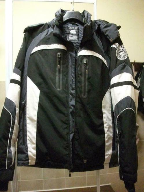 Veste de ski garçon taille S - noir blanc - marque Iguana, Vêtements | Hommes, Vêtements de sports d'hiver, Porté, Blouson, Taille 46 (S) ou plus petite