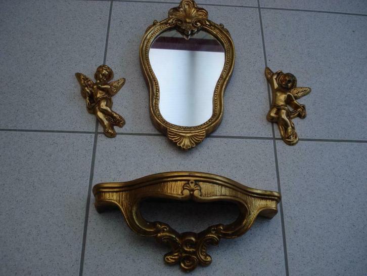vergulde spiegel met  verguld ophangtafeltje en figuurtjes, Antiek en Kunst, Antiek | Spiegels, Overige vormen, Ophalen