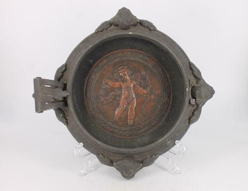 Socle 19 ème siècle en régule décoré avec angelot, Antiquités & Art, Antiquités | Bronze & Cuivre, Enlèvement ou Envoi