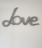 Décoration murale LOVE en strass argentés, Maison & Meubles, Comme neuf, Métal ou Aluminium, 100 à 125 cm, Enlèvement