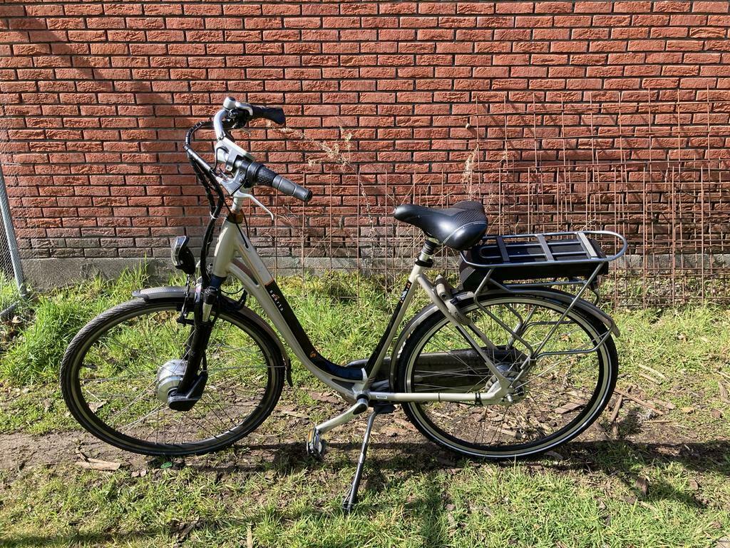 ② Elektrische fiets sparta e-motion C3 ebike e-bike dames fiet — Elektrische  fietsen — 2dehands