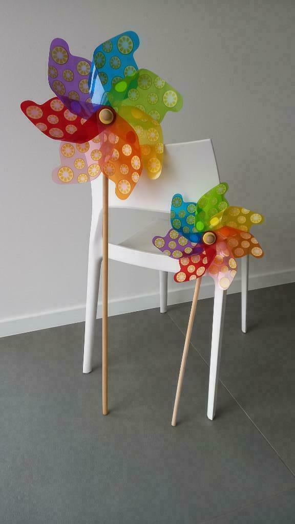 Grote windmolentjes in regenboogkleuren, Kinderen en Baby's, Speelgoed | Buiten | Zandbakken, Nieuw, Ophalen