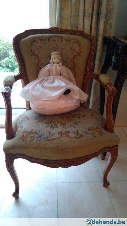 prachtige broccante stoel met borduursel, Antiquités & Art, Antiquités | Meubles | Armoires