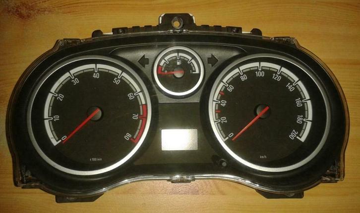 Km teller Opel CORSA DISPLAY Instrumentenpaneel, Auto-onderdelen, Dashboard en Schakelaars, Opel, Gebruikt, Ophalen