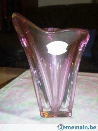 vase cristal val st lambert mauve - griffé VSL, Verzamelen, Porselein, Kristal en Bestek, Gebruikt