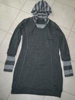 robe pull long à capuche Miss Captain - T. 1 - gris, Gris, Enlèvement, Porté, Au-dessus du genou