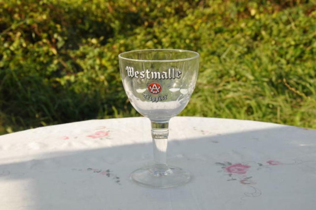 §  verre westmalle 33cl, Collections, Marques de bière, Enlèvement ou Envoi, Comme neuf, Verre ou Verres, Autres marques