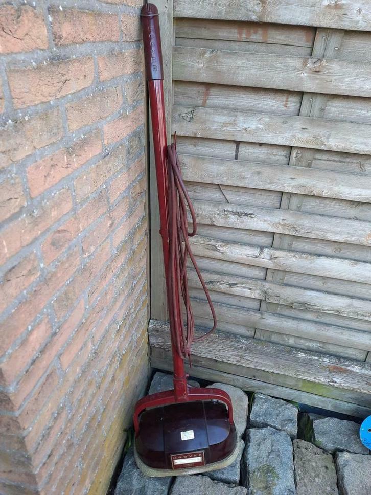 Oude boenmachine van HOOVER . Werkt !, Antiek en Kunst, Curiosa en Brocante, Ophalen of Verzenden