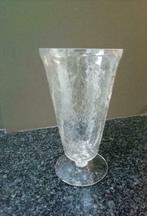 Vase en verre craquelé sur pied, Comme neuf, Moins de 50 cm, Enlèvement ou Envoi, Verre