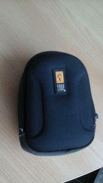 pochette rigide "case logic" pour ceinture    H: 10x8x5cm, Enlèvement ou Envoi, Comme neuf, Noir, Autres types