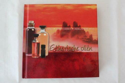 Boek - Etherische Oliën - Mike Dowling - 2006 - Daphne, Boeken, Gezondheid, Dieet en Voeding, Gelezen, Ophalen of Verzenden