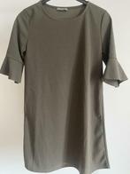 Korte khaki jurk met korte frengelmouwen, Nieuw, Groen, Terra di Siena, Maat 38/40 (M)