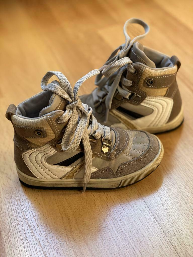 Stevige Kinderschoenen botinnen maat 24, Ophalen of Verzenden, Zo goed als nieuw