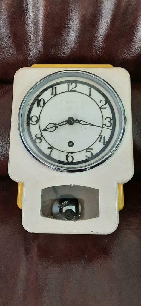 Horloge rétro en métal des années 1950, Smits Enfield, Antiquités & Art, Antiquités | Horloges, Enlèvement ou Envoi
