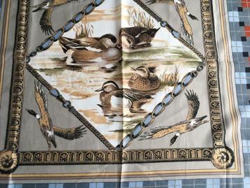 Damessjaal 100% polyester met afbeelding van eenden., Enlèvement ou Envoi, Porté