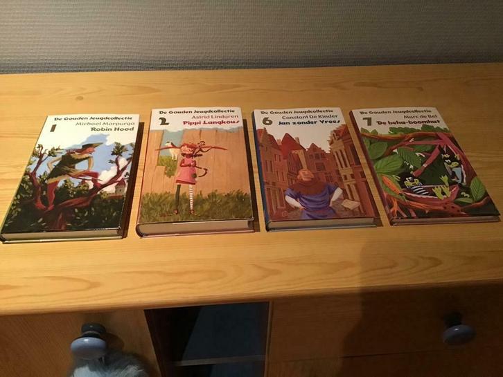 4 boeken,de gouden jeugdcollectie,in perfecte staat, Boeken, Stripverhalen, Zo goed als nieuw, Ophalen of Verzenden