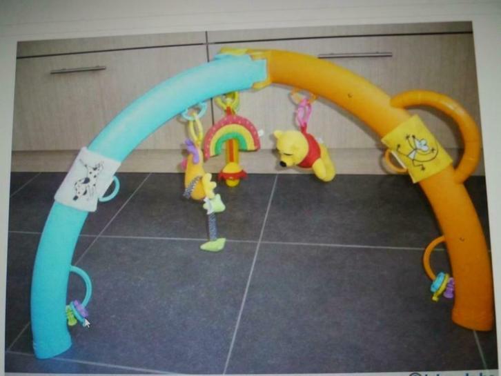 kleurrijke activiteitenboog, Kinderen en Baby's, Speelgoed | Babyspeelgoed, Zo goed als nieuw, Ophalen