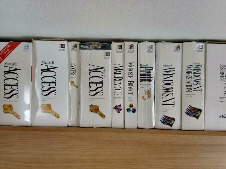 Oude software in uw bezit?  Gooi ze aub niet weg !!!!, Computers en Software, Overige Computers en Software, Gebruikt, Ophalen