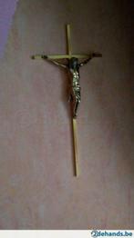 antiek kruisbeeldje Christus
