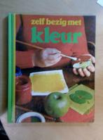 Boek, Zelf bezig met kleur, Boeken, Ophalen of Verzenden, Gelezen