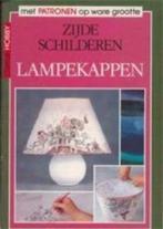 Zijdeschilderen, lampekappen, Ophalen of Verzenden, Gelezen, Tekenen en Schilderen