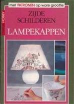 Zijdeschilderen, lampekappen, Boeken, Gelezen, Ophalen of Verzenden, Tekenen en Schilderen