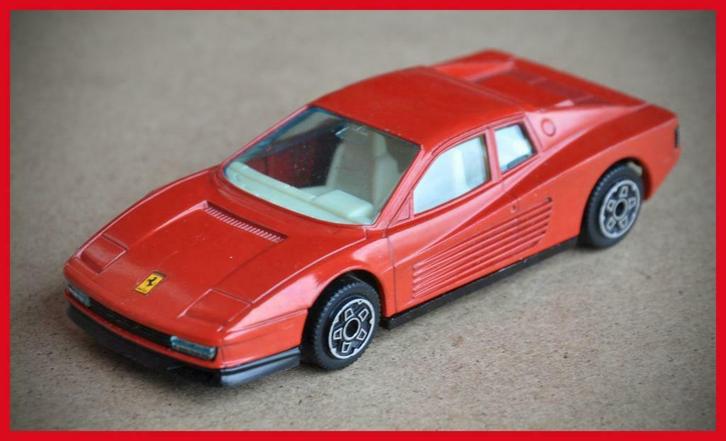Bburago Burago Ferrari Testarossa 1:43 + Ferrari F40, Verzamelen, Automerken, Motoren en Formule 1, Verzenden