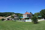 Gîtes Grand Pré - Roulotte - Piscine - Sud Ouest France, 2 chambres, Village, Lac ou rivière, Propriétaire