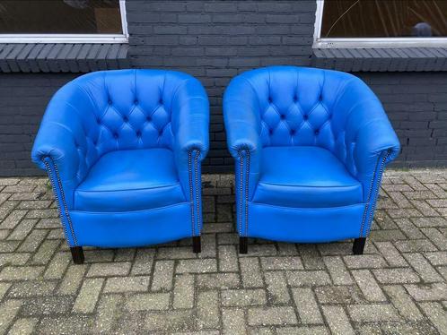 Twee Springvale Chesterfield zetels blauw GRATIS GELEVERD!, Antiquités & Art, Antiquités | Meubles | Chaises & Canapés, Enlèvement ou Envoi