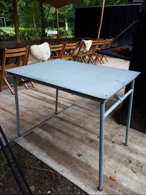 Lot de tables pliantes vintage industrielles en acier restau, Maison & Meubles, Tables | Tables à manger, Utilisé, Quatre personnes