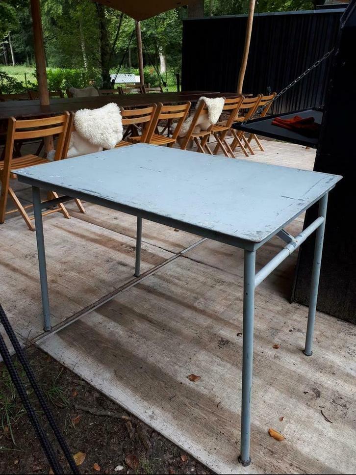 Partij vintage industriële stalen klaptafels horeca terras, Huis en Inrichting, Tafels | Eettafels, Gebruikt, Vier personen, Rechthoekig