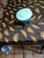 Pot Tupperware. 13 cm de diamètre., Jardin & Terrasse, Enlèvement ou Envoi, Comme neuf