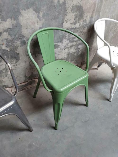 lot vintage metalen terrasstoelen stapelstoelen — Stoelen — 2dehands
