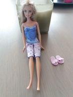 barbiepop pyjama kledij met bijpassende pantoffels, Utilisé, Enlèvement ou Envoi, Barbie