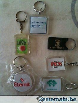 Porte-clés publicitaires divers: Eternit, Patriotique... beschikbaar voor biedingen