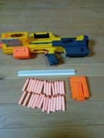 Fusil Nerf avec 30 fléchettes.  Lumière rouge pour le viseur, Enfants & Bébés, Enlèvement ou Envoi