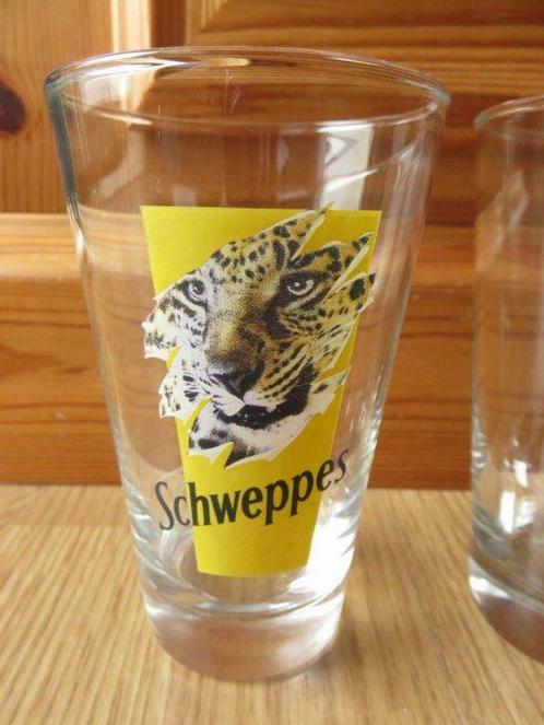 2 superbe verre Schweppes avec motif de tigre sur fond jaune, Verzamelen, Glas en Drinkglazen, Gebruikt