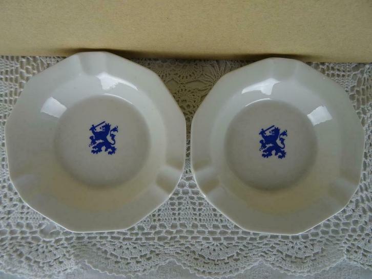 Asbak met Hollandse leeuw 2x Hollandse leeuw asbak 1950, Antiek en Kunst, Curiosa en Brocante, Ophalen of Verzenden