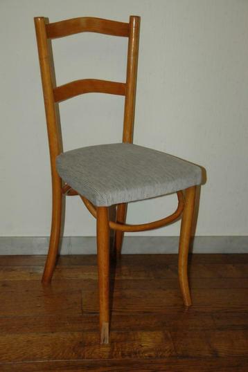 VINTAGE - MOOI GEVORMD BEUKENHOUTEN THONET-STOELTJE, Enlèvement