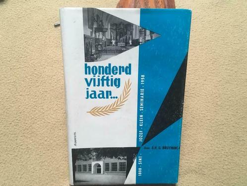 Honderdvijftig jaar klein seminarie St-Niklaas, Livres, Histoire & Politique, Comme neuf, Enlèvement ou Envoi