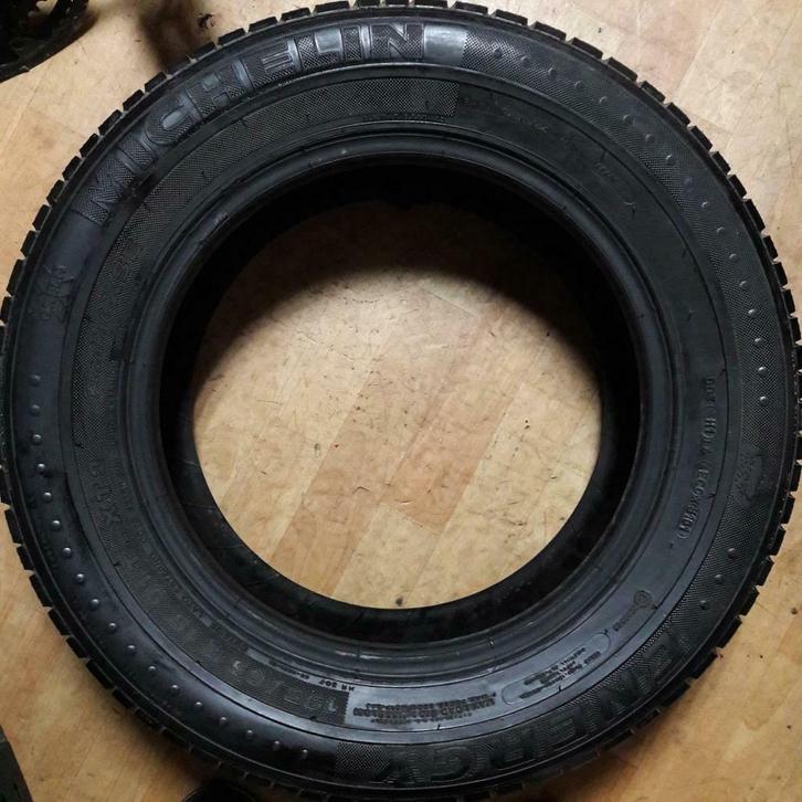 Pneu Michelin 195/65R15 91T encore 4,5mm bon 60%, prix 10€, Autos : Pièces & Accessoires, Pneus & Jantes, Enlèvement ou Envoi