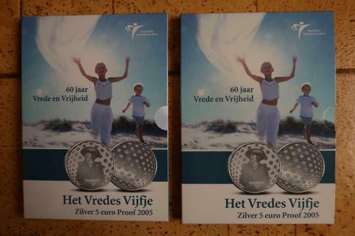 Munten : FDC 2005 – Het Vredes Vijfje, Postzegels en Munten, Munten | Europa | Euromunten, Setje, 5 euro, België, Zilver, Ophalen of Verzenden