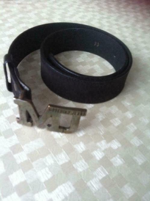 Ceinture Moschino 8 euros, Vêtements | Femmes, Ceintures, Porté, 80 à 90 cm, Noir, Cuir véritable, Enlèvement