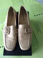 Beige mocassin, maat 6-39, ook voor steunzolen, Schoenen met lage hakken, Overige kleuren, Ophalen of Verzenden, Zo goed als nieuw