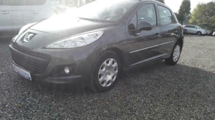 Peugeot 207 1.4I, Auto's, Peugeot, Bedrijf, ABS, Airbags, Isofix, Diesel, Euro 5, Monovolume, 4 deurs, Handgeschakeld, Ophalen