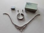 sieraad set van ketting, armband en oorbellen, Handtassen en Accessoires, Ophalen