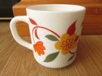 vintage superbe mug tasse motifs tulipes en arcopal, Tasse(s) et/ou soucoupe(s), Enlèvement ou Envoi, Neuf