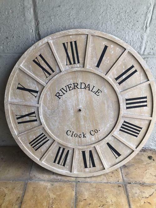 Riverdale klok 60cm, Maison & Meubles, Accessoires pour la Maison | Horloges, Neuf, Horloge murale