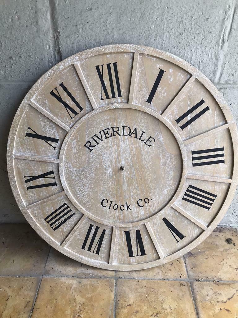 Riverdale klok 60cm Woonaccessoires | Klokken — 2dehands