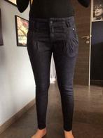 Pantalon jeans Saroual, Taille 38/40 (M), Bleu, Porté
